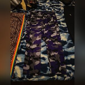 POP Fit Purple and Gray Camo Leggings